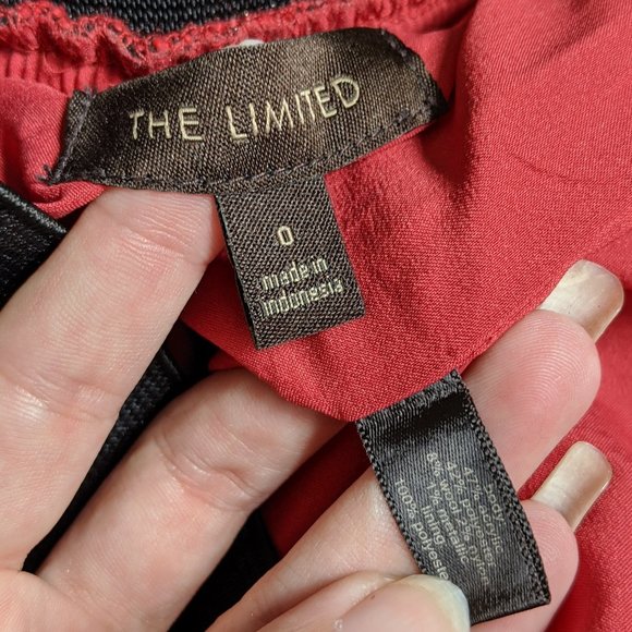 Red metallic-thread mini skirt with pockets - Picture 4 of 4